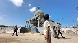 Palestinians hold first Friday prayers amid ruins in southern Gaza following ceasefire