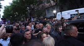 Tensions rise as protesters disrupt Milei rally in Buenos Aires