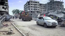 Turkish charity launches cleanup operations in Gaza