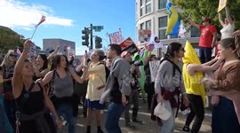 Protesters gather nationwide for 'No Kings' rallies opposing Trump administration (3)