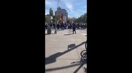Tens of thousands join peaceful “No Kings” protests in New York, USA