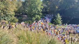 US: ‘No Kings’ Protests Sweep Nation Against Trump Administration 3