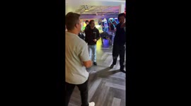 Man’s arcade boxing kick attempt ends in hilarious fall in London, UK