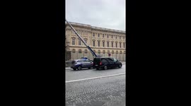 France: Louvre Evacuated After Theft of Priceless Crown Jewels 3