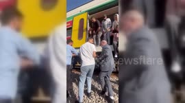 Iran: Power Outage Halts Tehran Train