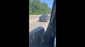 Sparks Flying! Driver Oblivious to Flat Tire Disaster in Columbus, Ohio