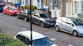 Motorcycle Cop tasers man fleeing from crash near Peckham