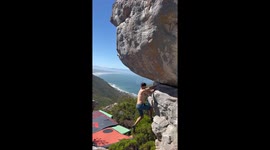Incredible Climbing Dyno Jump