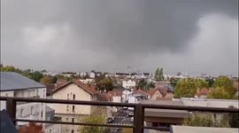 Family Witnesses EF2 Tornado Approaching Over Ermont
