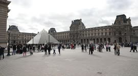 Louvre Museum reopens after $102M jewel heist, with investigation underway (2)