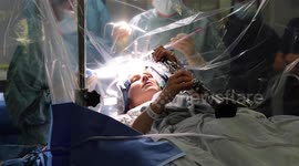UK: Patient Plays Clarinet During Awake Brain Surgery To Treat Parkinson’s Symptoms