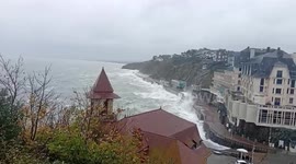 France: Storm Benjamin Brings Strong Winds, Alerts Issued for Several Areas 2