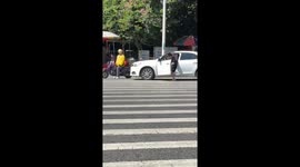 Driver shows arrogance on the road in Guangxi, China