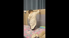 Baby gets startled by sneeze in Hebei, China