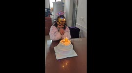 Girl’s birthday hat catches flame in Hubei, China