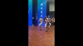 Robots nearly collide during dance performance in Gansu, China