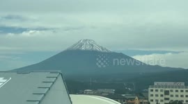 Japan: Mount Fuji Gets First Snowcap of Season 2