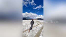 US Navy vet did walking lunges for four miles - breaking two world records