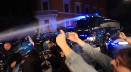 Police clash with pro-Palestinian protesters in Rome
