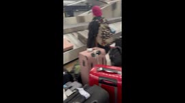 US: Alaska Air IT Outage Grounds Flights for Hours, Forcing Flight Cancellations