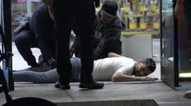 US, Los Angeles: Green Meadows Smoke Shop Employee Shot