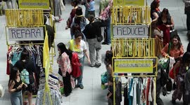 Chile breaks Guinness record with clothes swap in Santiago