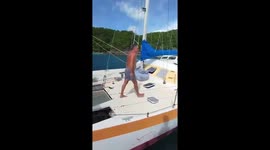 Knife-wielding Russian tourist blocks boat mooring on Thai island Phuket