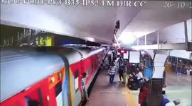 Man Rescued After Falling Off Train at Hyderabad’s Kacheguda Station