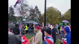 Large protest and counter-protest outside asylum hotel in Southampton, UK