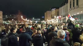 Students from Novi Pazar greeted with cheers during trek in Kragujevac, Serbia