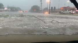 Hummer Drives Through Deep Floodwater