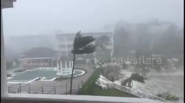 Hurricane Melissa’s Eyewall Pummels Montego Bay with Violent Winds and Heavy Rain