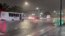 US: Drivers Navigate Rain-Soaked Streets in Fort Lauderdale