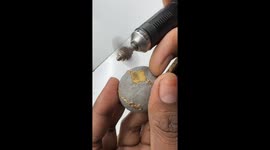 Gold Jewelry Gets Design