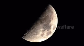 Half moon shines bright over central Türkiye