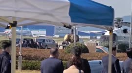 South Korea: Trump arrives at venue for meeting with Xi