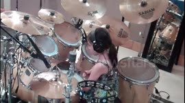 10 Year Old Girl Owns The Drums -Paulina- Kelly Clarkson - My Life Would Suck Without You