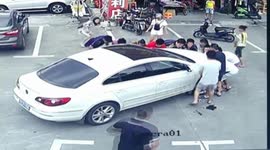 Three children run over in China