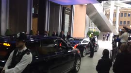 London Bridge station brought to a stand still for Prince Williams visit to the Shard. #London https://t.co/hqMBP0tjjp