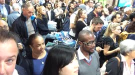 The crowd at London Bridge https://t.co/s1h5ws9UBM
