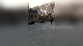Newsflare Edit - Old guy road rage fights cyclist in London HQ