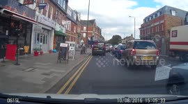 Dash cam UK: Van driver mounts pavement in Wimbledon