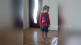 Newsflare Edit - 4 year old beatbox and dance