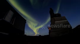 Newsflare Edit - Stunning northern light display in Iceland