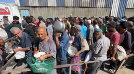 Gazans queue for food aid amid ongoing hunger despite ceasefire