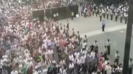 Armed police maintain traffic order during national holiday in China