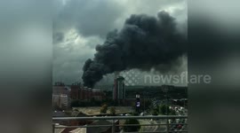 Newsflare Edit - Getting blacker #fire #Leeds https://t.co/UvZJPTfKIM