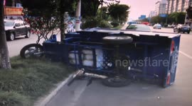 Driverless tricycle causes crash in China