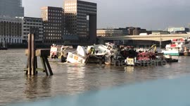 Thames Plesure Boat Capsizes