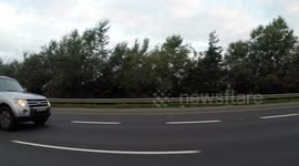 08-CN-6670 Talking on the mobile while driving the m50 20-09-2016